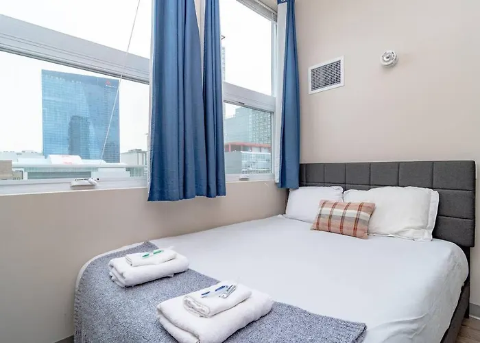 South Loop 2br Retreat Near Grant Park, Soldier Field, Adler Planetarium & Columbia College Apartment Chicago