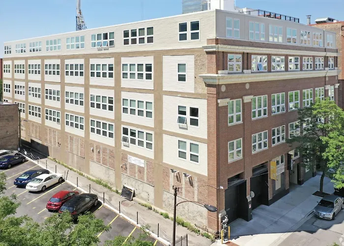 Apartment South Loop 2br Retreat Near Grant Park, Soldier Field, Adler Planetarium & Columbia College *